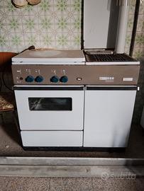 cucina a gas 4 fuochi e stufa 