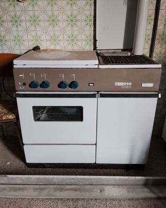 cucina a gas 4 fuochi e stufa 