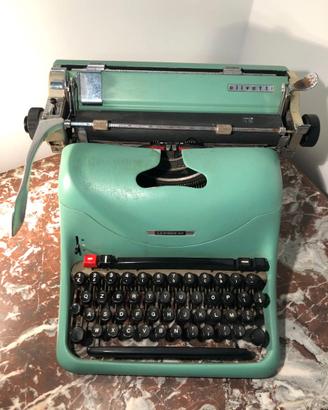 Macchina da scrivere Olivetti Lexikon 80