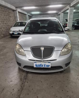 Lancia Ypsilon 1.2 Oro Giallo