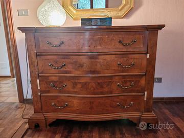 Comò e 2 comodini in legno