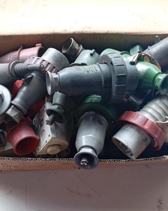 prese spine connettori elettrici industriali