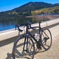 bici da strada in carbonio