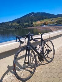 bici da strada in carbonio