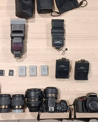 2 Nikon D5600 e relativi accessori