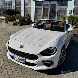 FIAT 124 SPIDER LUSSO