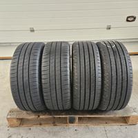 4 gomme Goodyear  205 55 16 estive