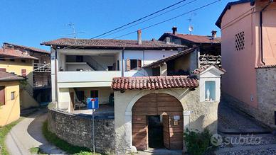 CASA DI CORTE A OME