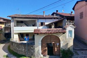 CASA DI CORTE A OME