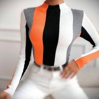 Pullover blocchi di colore.