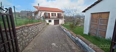Casa indipendente di 15000 m² con 3 locali a Torel