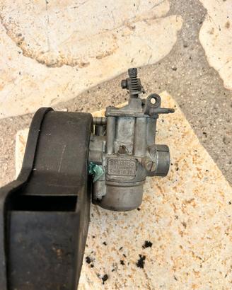 Carburatori vespa n°13 pezzi e 4 collettori