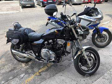 Honda VF 1100 Custom - 1982 - Targa Oro ASI