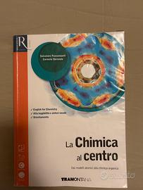 Libro la chimica al centro, dai modelli atomici