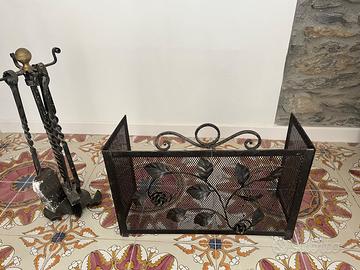 Set utensili da camino + griglia parafuoco