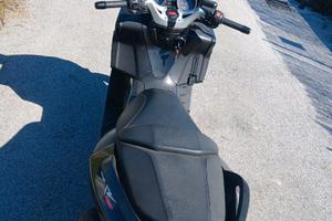Aprilia sr