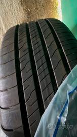 Gomma goodyear performance 2  misura 215/55/r18