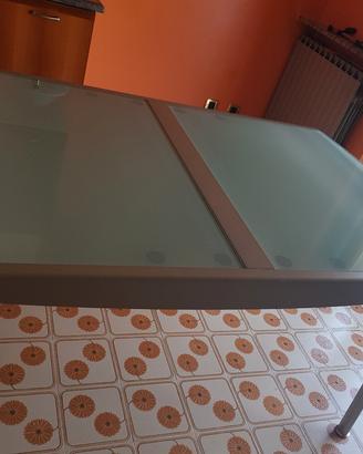 tavolo in cristallo 