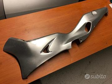 Fianco sotto pedana Suzuki Burgman 400 2003-2005