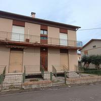 Centinarola casa indipendente 400 mq. con garage
