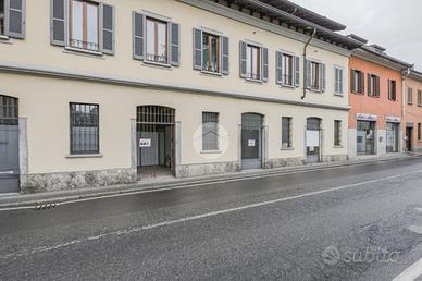 MULTILOCALE A SEREGNO