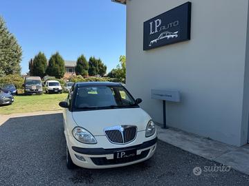Lancia Ypsilon 1.4 Oro Giallo