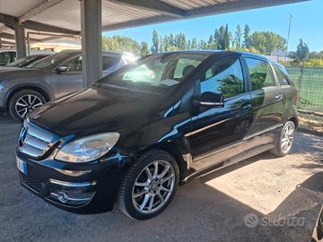 Mercedes-benz A 180 CDI Premium-NAVI-AUTOMATICA-