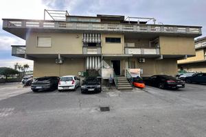 2 LOCALI A CARRARA