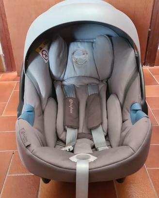 Cybex Gold Aton M i-Size + Base Isofix 