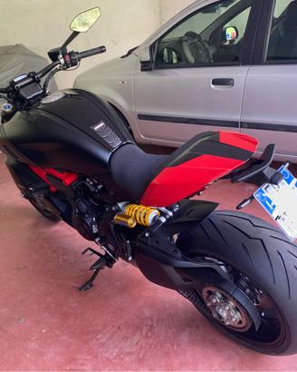 ducati diavel 1260s + accessori permuto