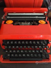 macchina da scrivere VALENTINE 