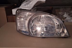  Faro anteriore sinistro per una Hyunda