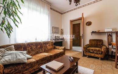 MARNATE - APPARTAMENTO IN VILLA CON BOX, CANTINA E