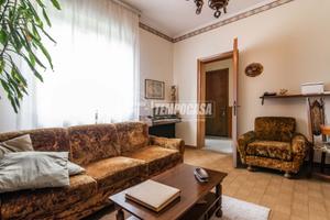 MARNATE - APPARTAMENTO IN VILLA CON BOX, CANTINA E