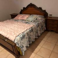Intera camera letto in legno