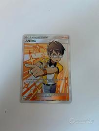 carta Pokemon arbitro full art 209/214 