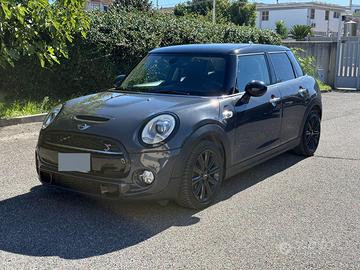 Mini Cooper SD 5 porte