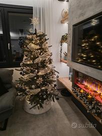 Albero di natale realistico
