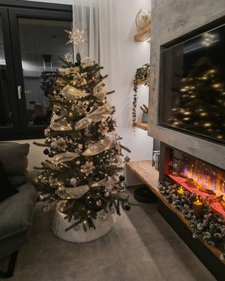 Albero di natale realistico