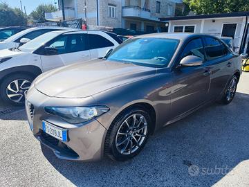 Alfa Romeo Giulia 2.2 Turbodiesel 180 CV Super