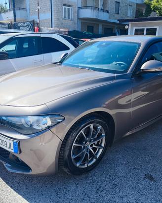 Alfa Romeo Giulia 2.2 Turbodiesel 180 CV Super