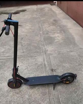 Monopattino xaomi pro 2