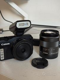 Canon EOS M + Obiettivo 18-55 + Obiettivo 22mm f2