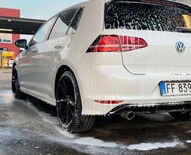 Golf R line