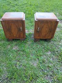 Comodini anni 50 in legno.