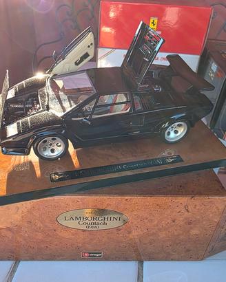 Lambo Countach 1/18 Bburago Base Radica Box