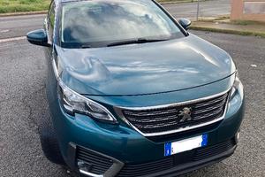 Peugeot 5008 1.5 - 130 Cv. Eat8 - 7 Posti - Gancio