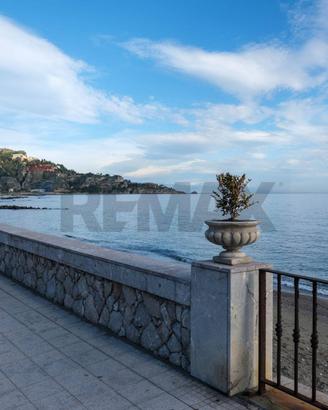 Casa Indipendente - Giardini-Naxos