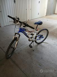 Bicicletta mountain bike bambino/ragazzo