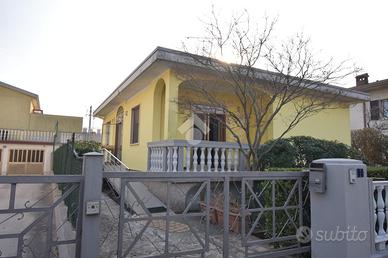 VILLA SINGOLA A CASTIGLIONE DELLE STIVIERE